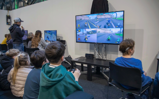 Tiroler Frühjahrsmesse - Kinder spielen Mario Kart | © Congress Messe Innsbruck